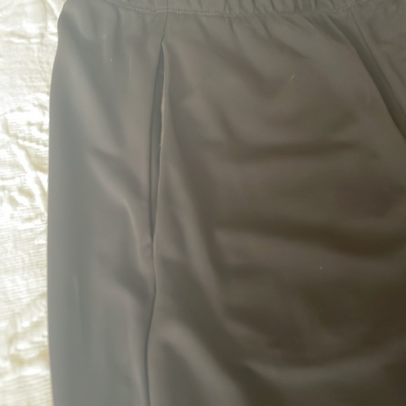 High waist. Pull on babaton pant - Picture 3 of 6